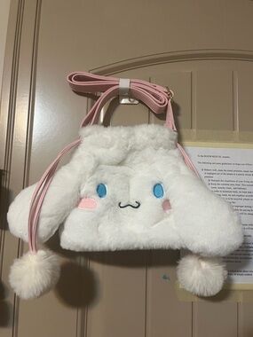 Her Universe Cinnamoroll Plush Bucket Crossbody Bag (Hot Topic)